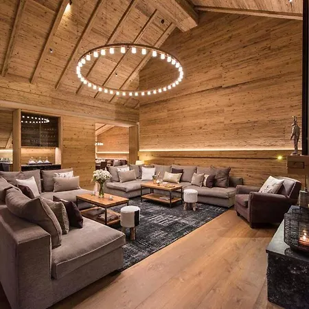 Villa Alpine Luxury With Ski-in Access - Stunning Mountain Views